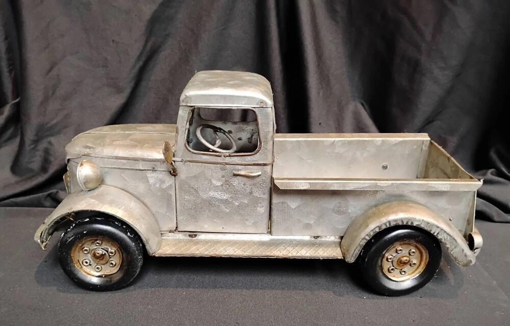 1935 Vintage Chevrolet Rustic Steel Pickup Truck StepSide. 13" Model Decor